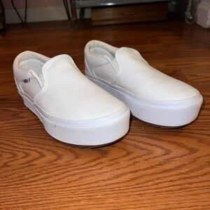 Vans Asher Platform ST white slip on sneakers, white/white/gum, women’s 7